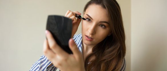 Tricks to Apply Mascara Like a Pro
