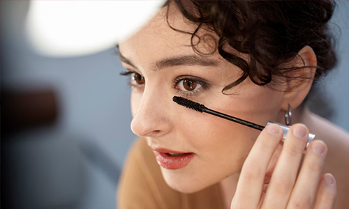 Use the Tip for Lower Lashes