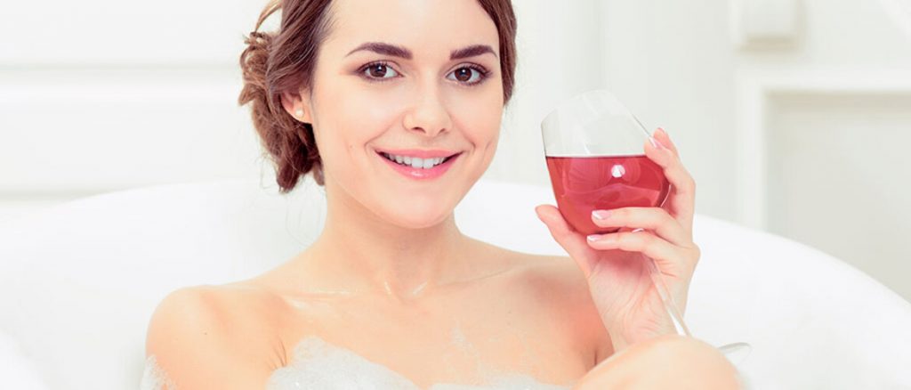 red-wine-for-skin