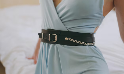  picture of a waist belt